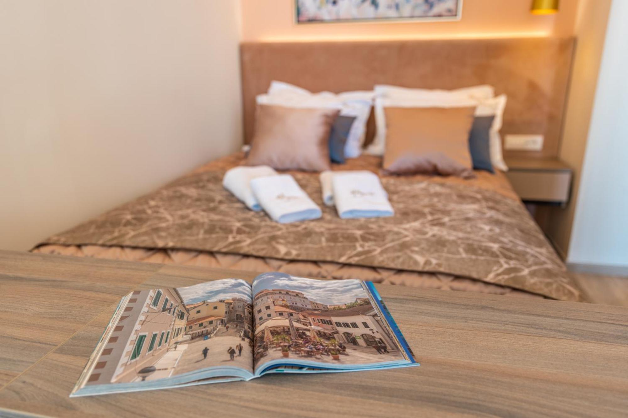 Hotel Vila Hedonija Herceg Novi Oda fotoğraf